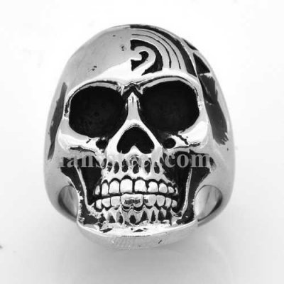 FSR09W11 Chinese Yin Yang skull ring