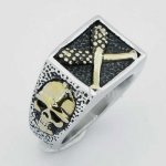 FSR14W54 skull rectangle cross maces ring