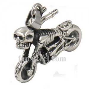 FSP17W18 skull riding motor cycle pendant