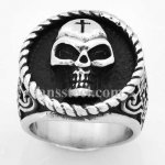 FSR14W22 cross on head skull ring