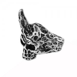 FSR22W08 Skull ring