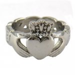 FSR06W00  Claddagh Friendship Ring 