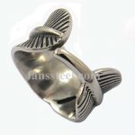 FSR12W70 Horseshoe feather ring