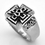 FSR08W68  Concentric Maltese Cross  Ring