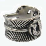 FSR12W70 Horseshoe feather ring