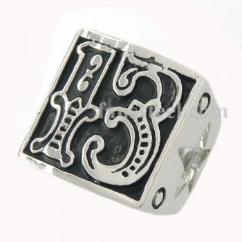 FSR10W33 13 evil biker ring cutout star