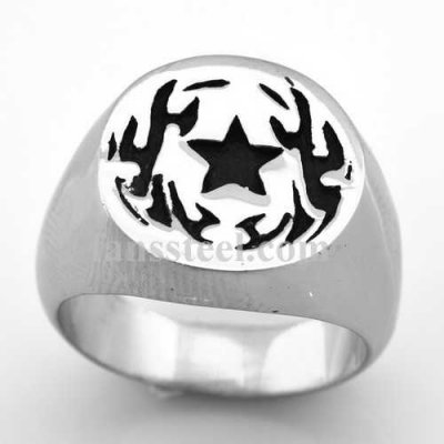 FSR08W90 Star Medallion Ring