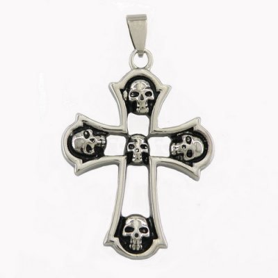 FSP15W47 5 skulls cross pendant