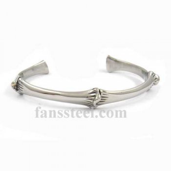 FSB00W57 single skull bone biker bangle