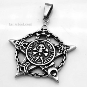 FSP17W68 cross bone skull masonic pendant