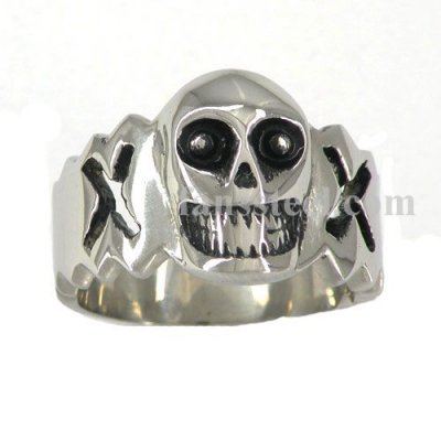 FSR02W90B Cut out Cross Skull Ring